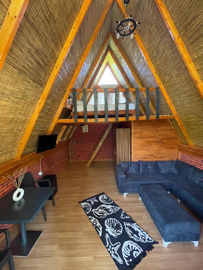 アドラサンGemicihan Bungalovアパートメント エクステリア 写真