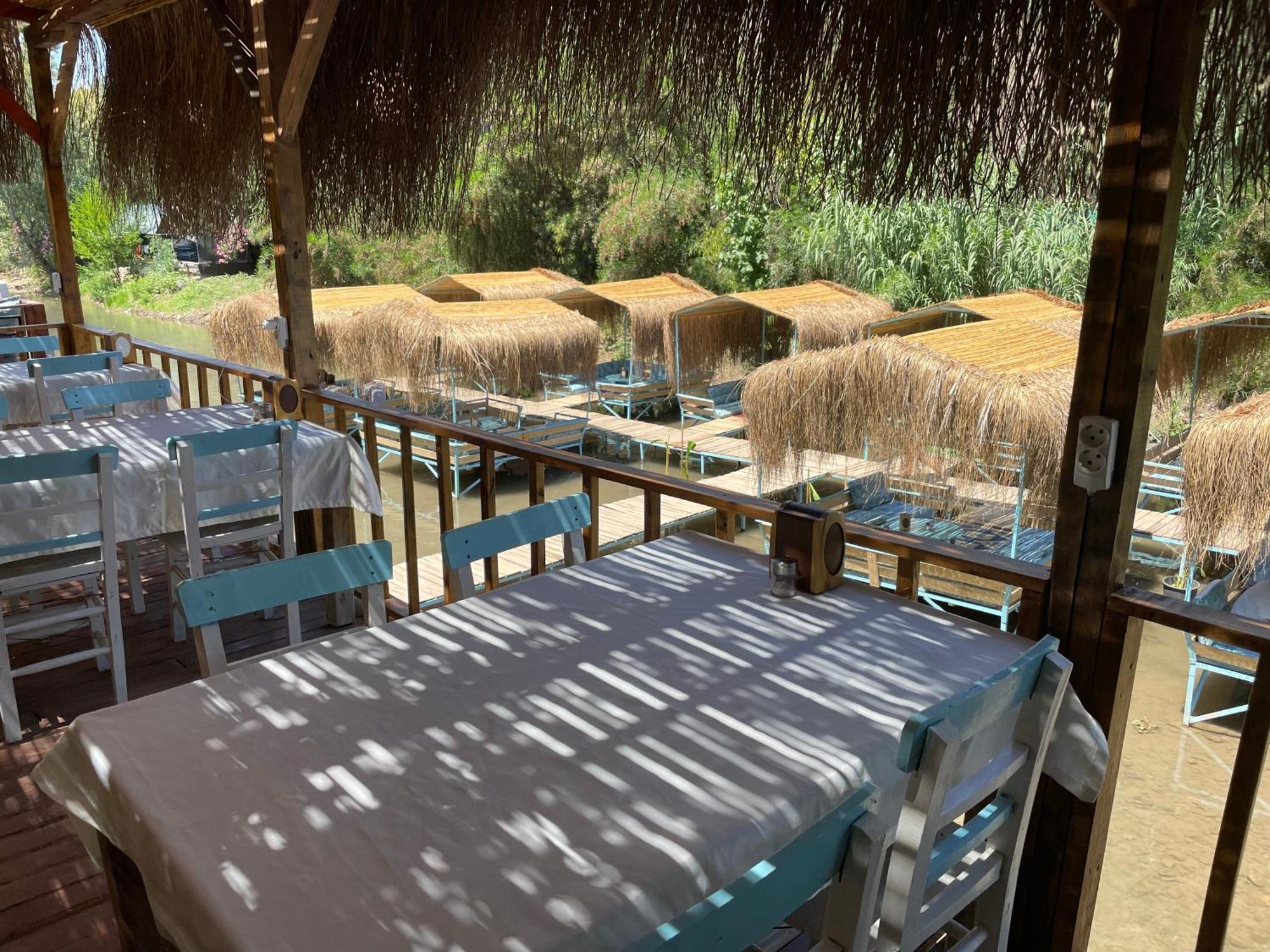 アドラサンGemicihan Bungalovアパートメント エクステリア 写真